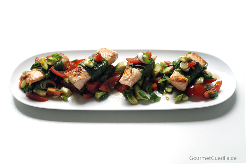 Salmon in leek on avocado and tomato salsa #recipe #gourmetguerilla